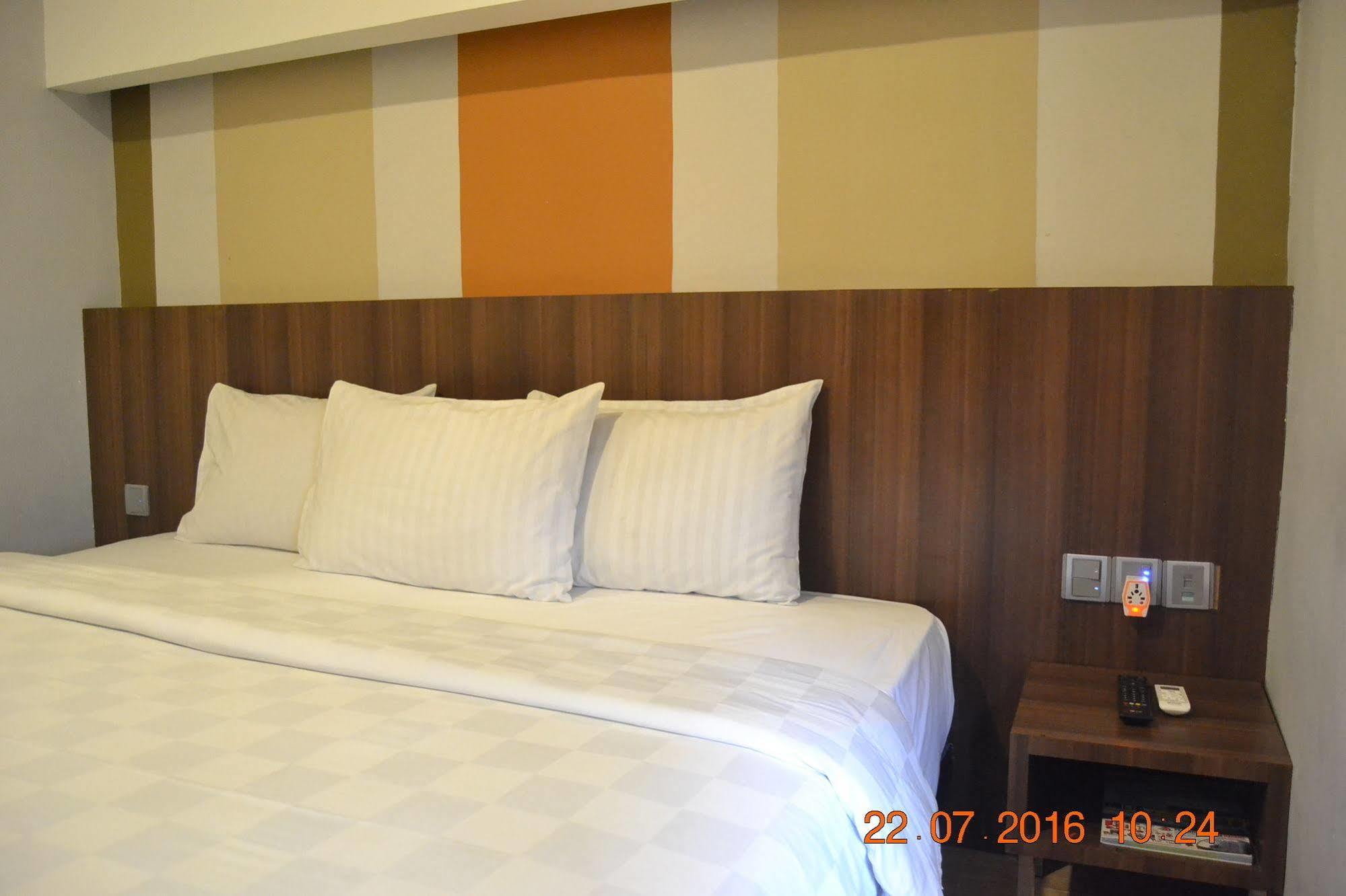 J Hotel Medan Extérieur photo