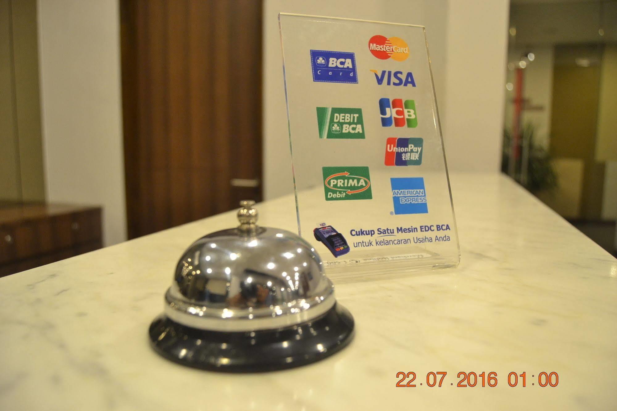 J Hotel Medan Extérieur photo