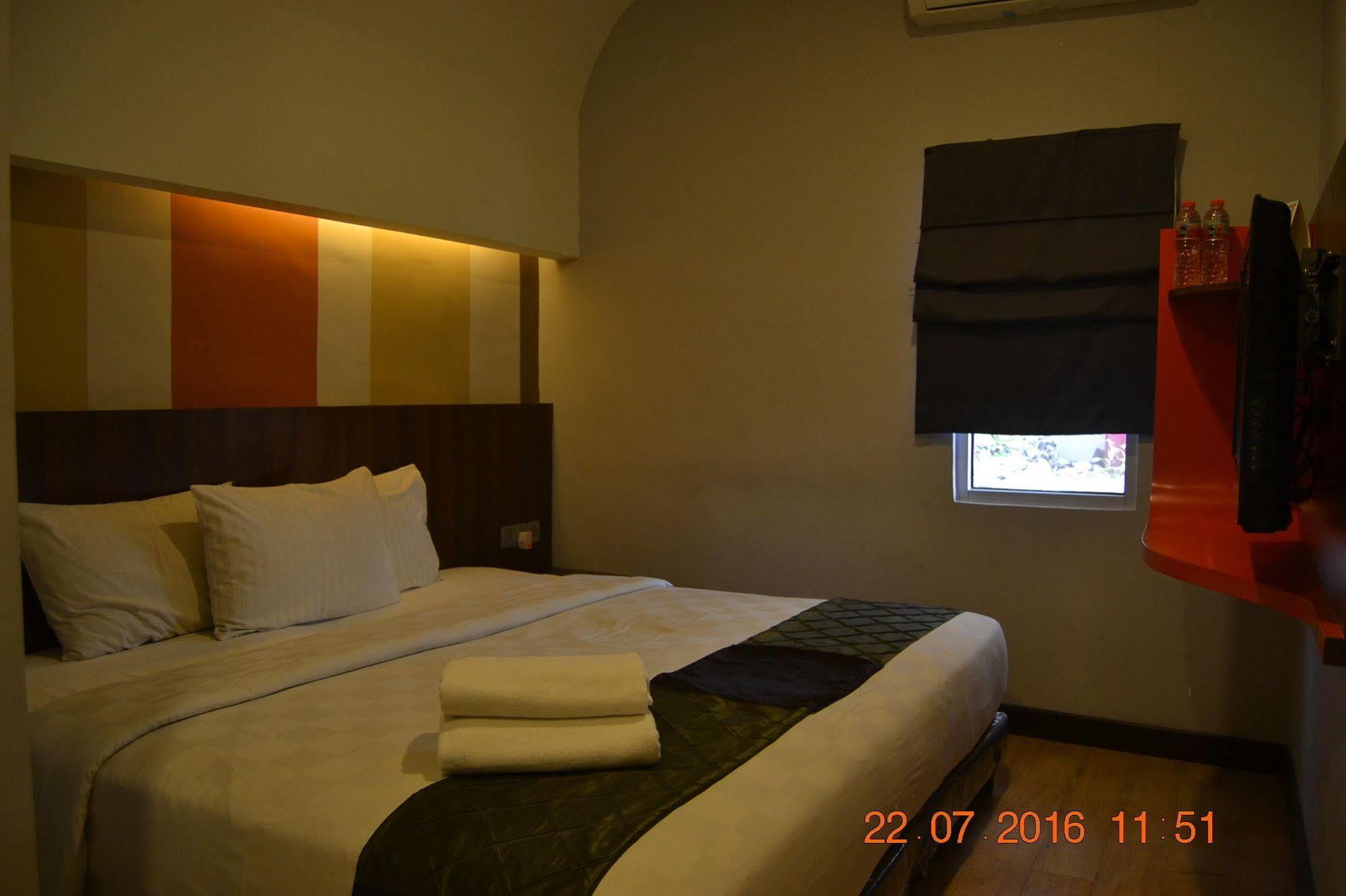 J Hotel Medan Extérieur photo